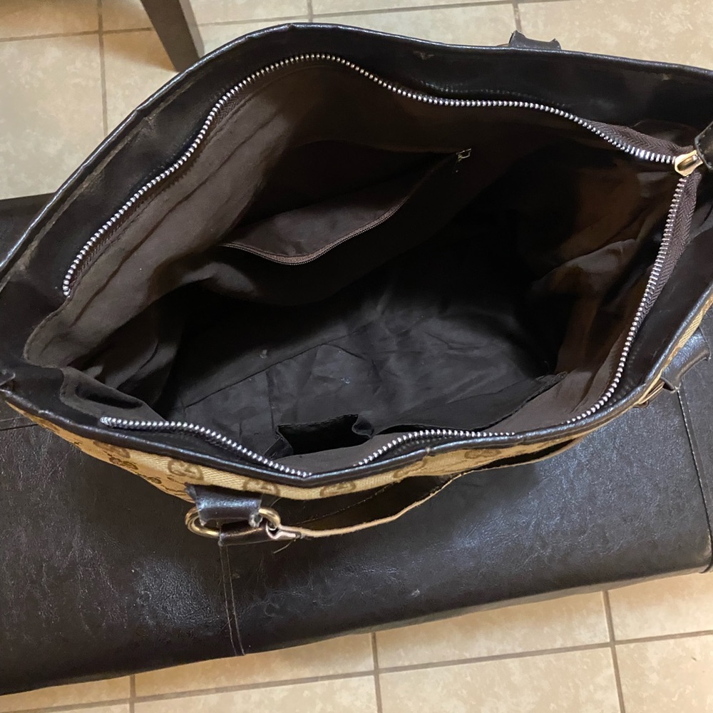Great condition purse - Picture 7 of 8